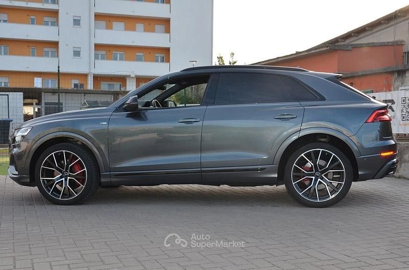 Usata Audi Q8 Sport 286 CV (210 kW) 2020 Grigio SUV
