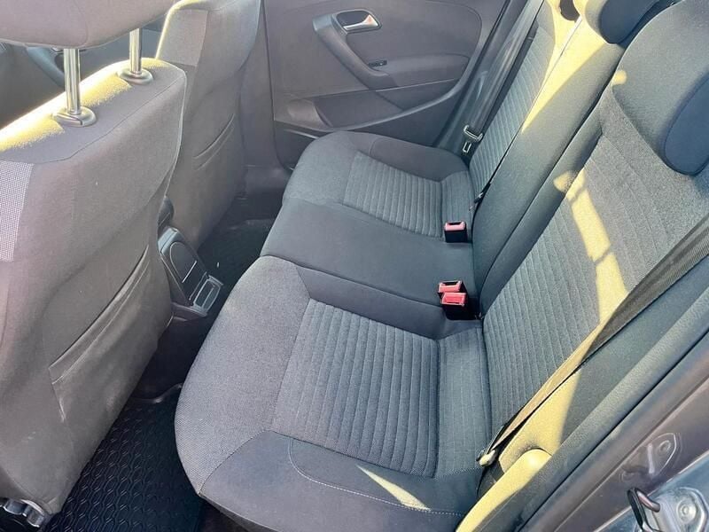 Usata VW Polo Highline 90 CV (66 kW) 2014 Grigio Berlina