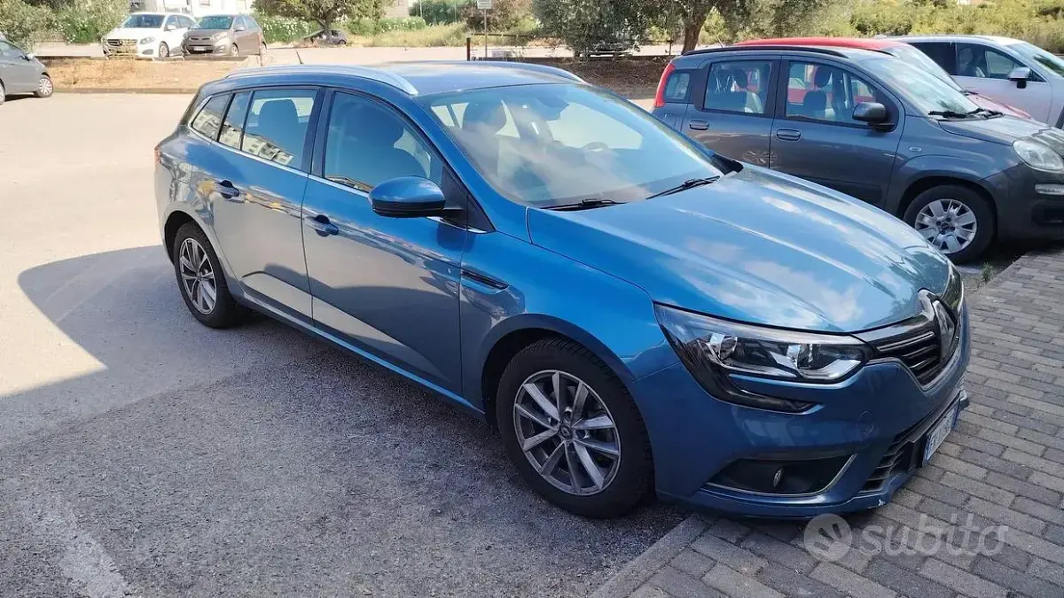 Usata Renault Mégane GrandTour 116 CV (85 kW) 2019 Bluazzurro Station wagon