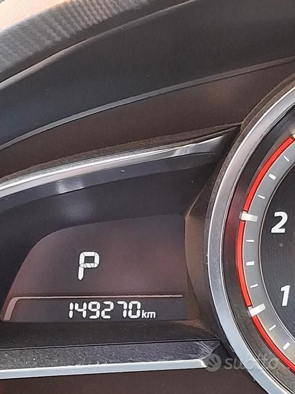 Usata Mazda 3 Evolve 105 CV (77 kW) 2016 Rosso Berlina