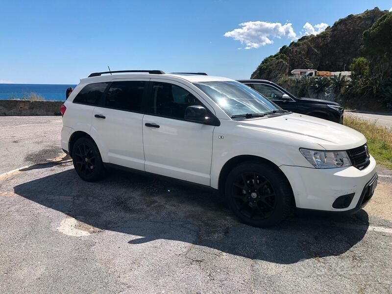 Usata 2013 Fiat Freemont Lounge SUV | 3600 € (Super prezzo) - Immagine 1/4