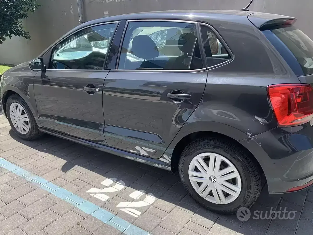Usata VW Polo 60 CV (44 kW) 2016 Grigio Utilitaria