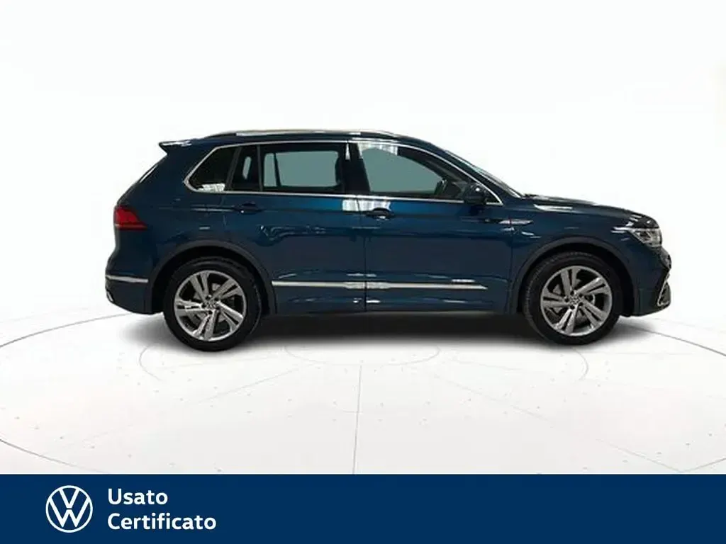 Usata VW Tiguan R-line 150 CV (110 kW) 2021 Blu / pastello SUV