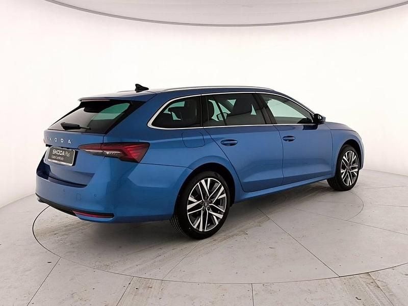 Nuova Skoda Octavia Style 116 CV (85 kW) 2025 Blu race metallizzato Station wagon