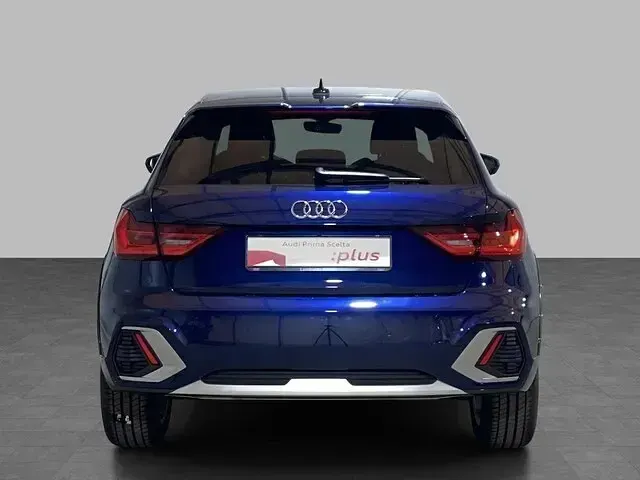 Usata Audi A1 Business 116 CV (85 kW) 2026 Blu navarra metallizzato SUV