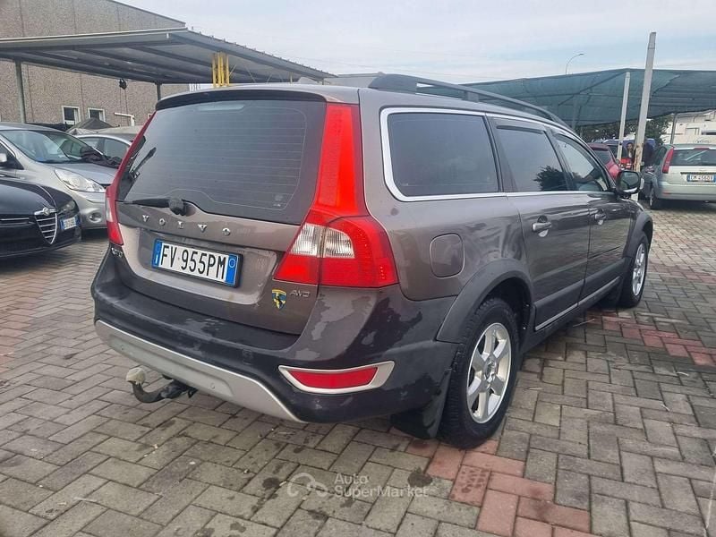 Usata Volvo XC70 Kinetic 185 CV (136 kW) 2008 Marrone SUV