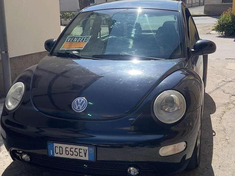 Usata VW New Beetle 101 CV (74 kW) 2002 Nero Utilitaria