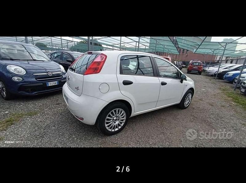 Usata Fiat Punto Easy 77 CV (56 kW) 2014 Berlina