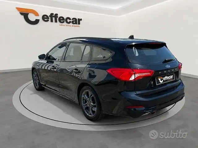 Usata Ford Focus ST-Line 120 CV (88 kW) 2021 Nero Station wagon