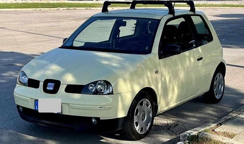 Usata Seat Arosa Stella 50 CV (36 kW) 2004 Giallo Utilitaria