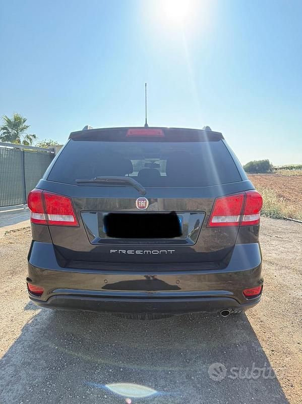 Usata Fiat Freemont Lounge 170 CV (125 kW) 2013 Nero SUV