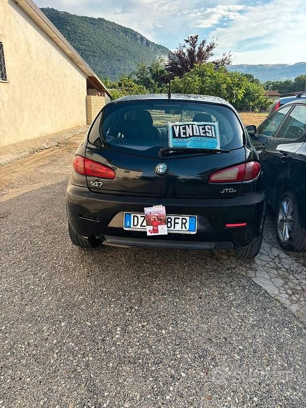 Usata Alfa Romeo 147 120 CV (88 kW) 2009 Nero Utilitaria