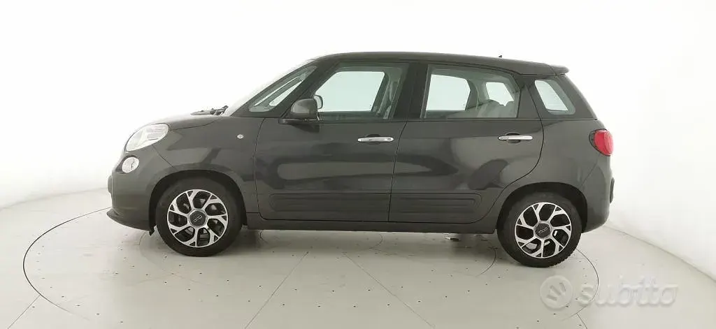 Begagnad Fiat 500L Pop Star 95 HK (69 kW) 2017 Grå Minibuss