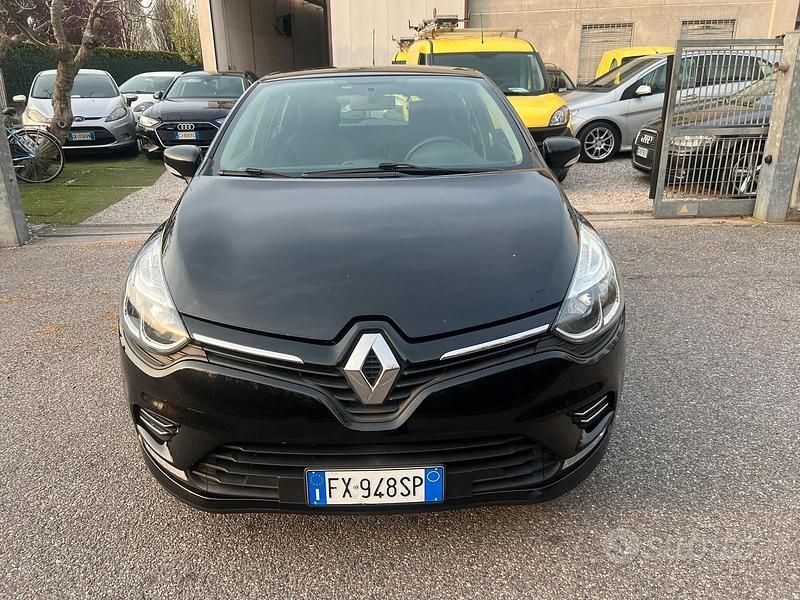 Usata Renault Clio IV Zen 75 CV (55 kW) 2019 Nero Berlina
