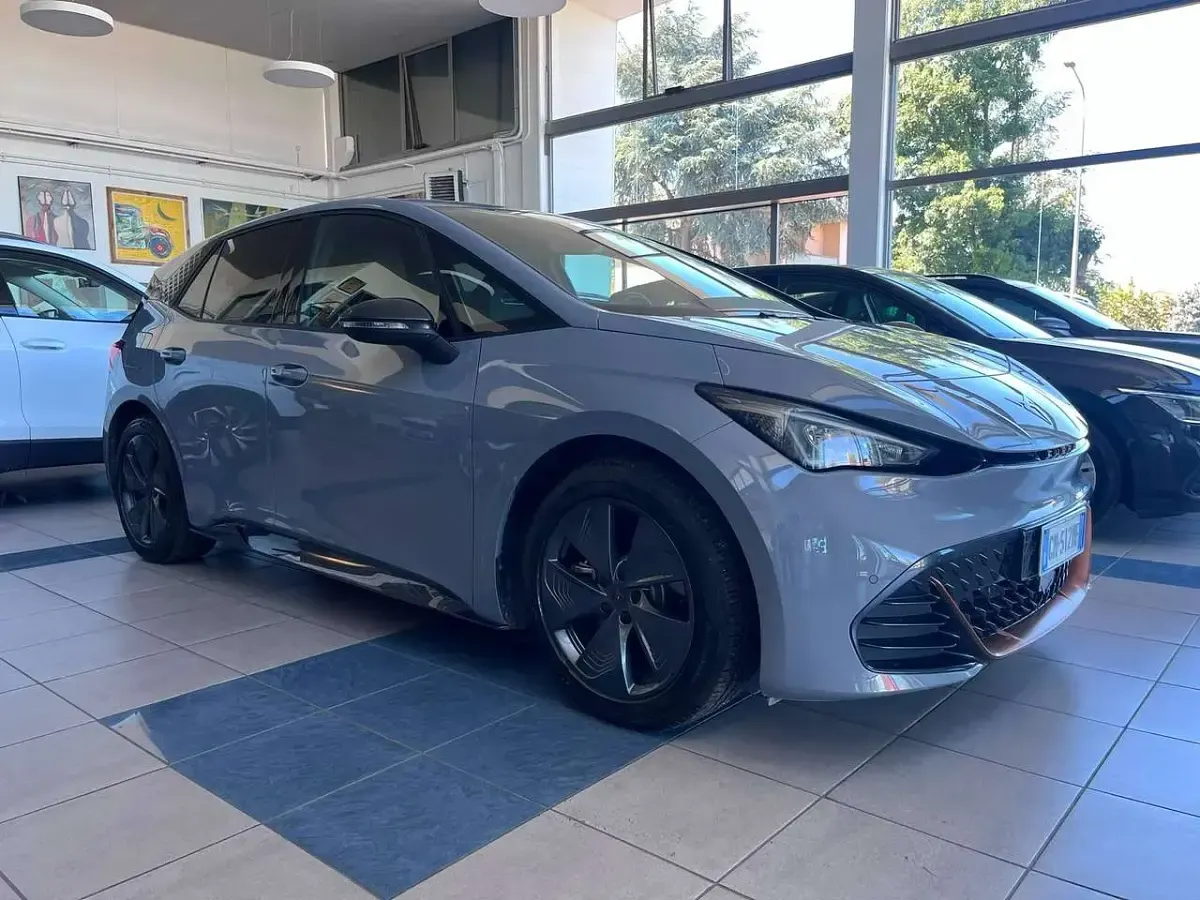 Usata Cupra Born 69 kW (95 CV) 2022 Grigio Utilitaria