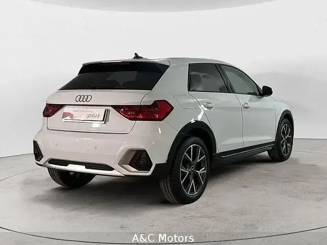 Usata Audi A1 Business 116 CV (85 kW) 2025 Bianco SUV