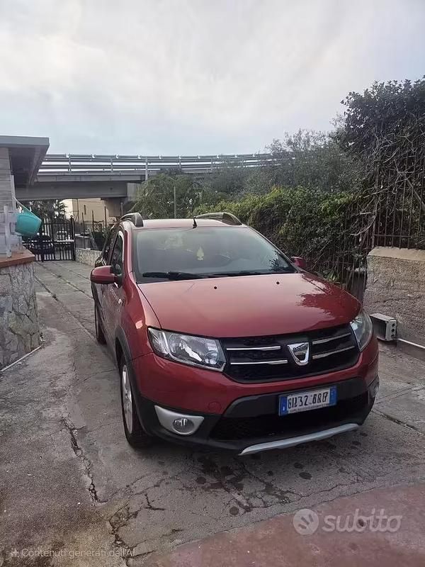 Usata Dacia Sandero Stepway 90 CV (66 kW) 2015 Berlina