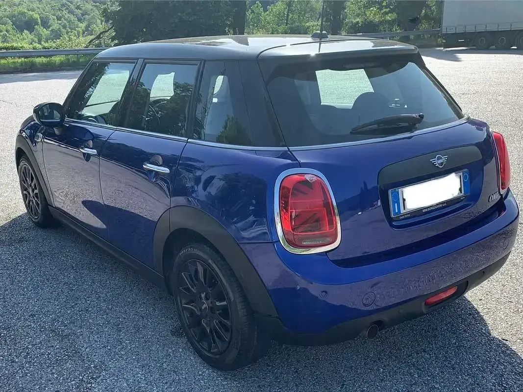 Usata Mini ONE 102 CV (75 kW) 2019 Blu/azzurro Utilitaria