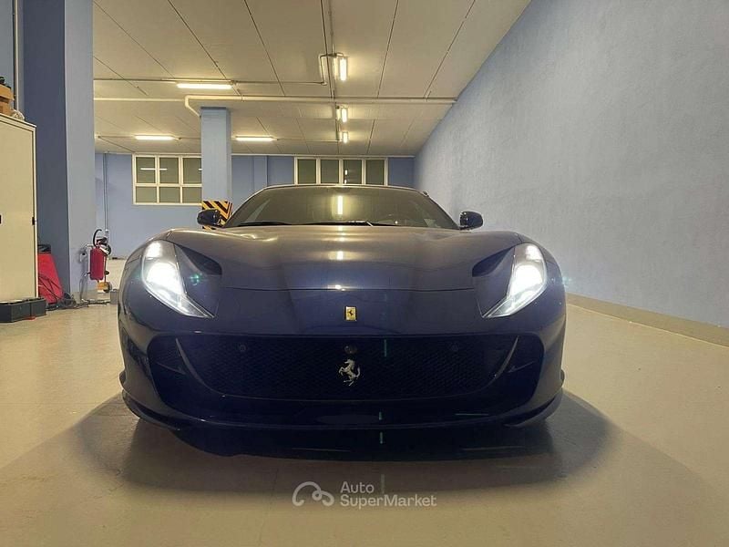 Usata Ferrari 812 799 CV (587 kW) 2017 Blu/azzurro Coupé