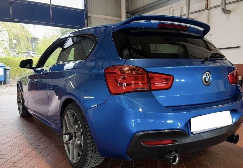 Begagnad BMW M135 325 HK (239 kW) 2016 Halvkombi