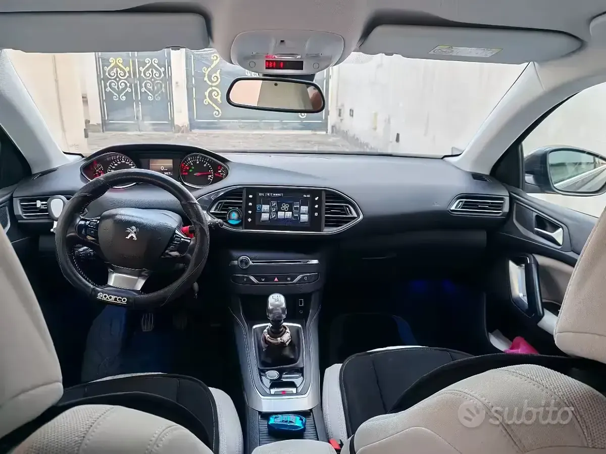 Usata Peugeot 308 120 CV (88 kW) 2016 Grigio Berlina