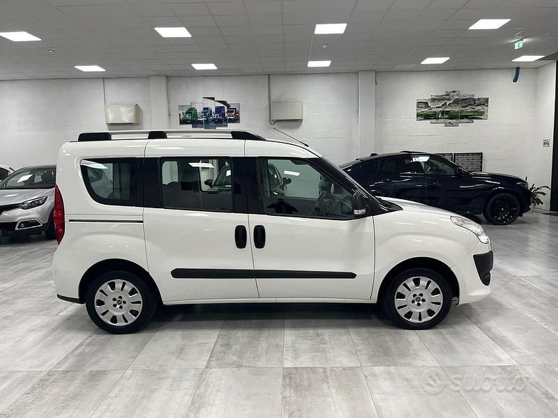 Usata Fiat Doblò 120 CV (88 kW) 2014 Bianco Monovolume