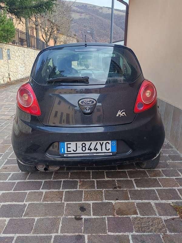 Usata Ford Ka 69 CV (50 kW) 2011 Nero Berlina