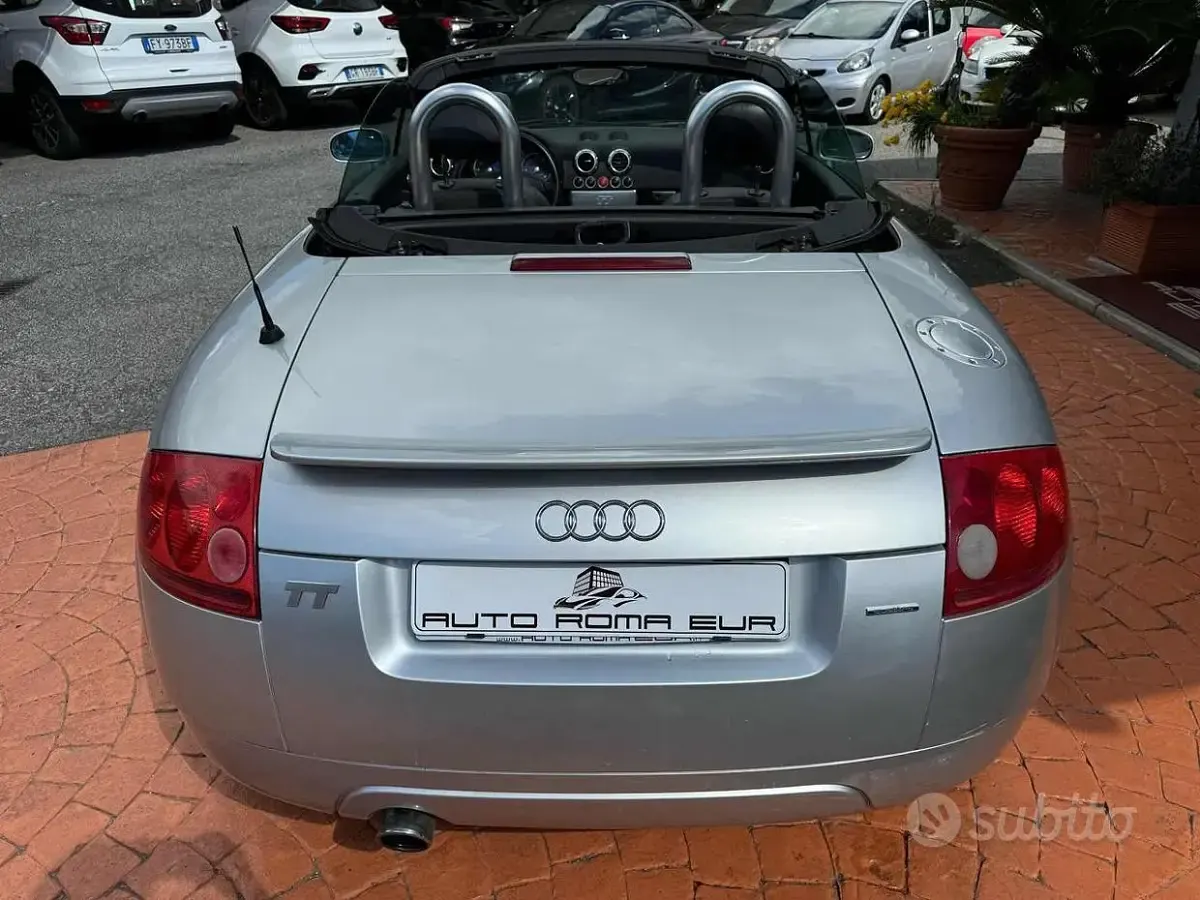 Usata Audi TT Roadster 179 CV (131 kW) 2000 Argento Cabrio