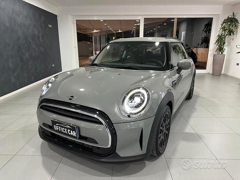 Grigio Usata 2022 Mini ONE Classic Due volumi | 21.500 € (Buon prezzo) - Immagine 1/4