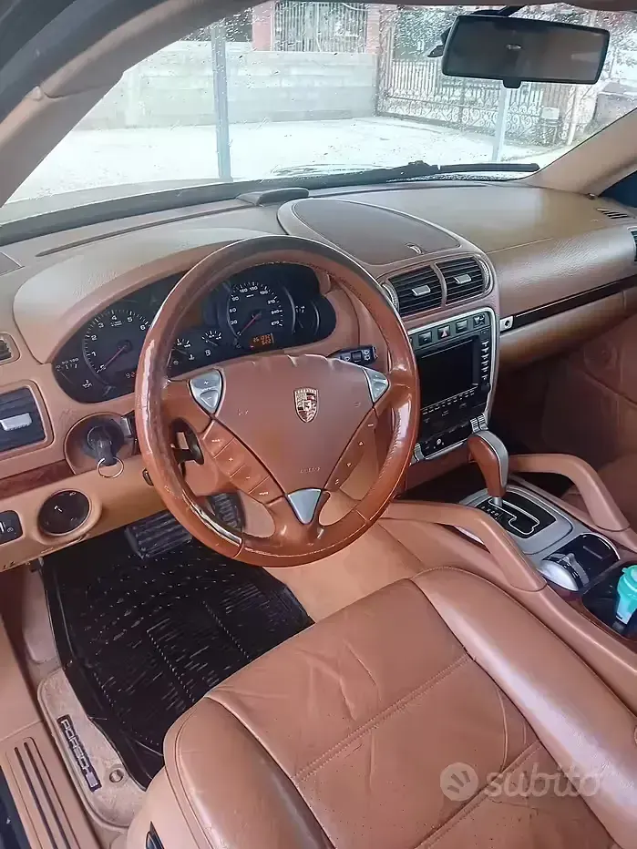 Usata Porsche Cayenne 250 CV (183 kW) 2004 Nero SUV
