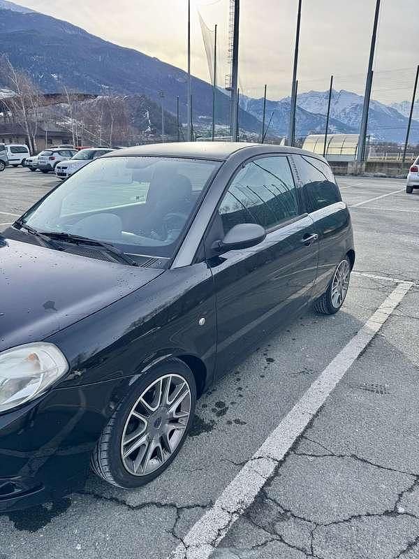 Usata Lancia Ypsilon 95 CV (69 kW) 2007 Utilitaria
