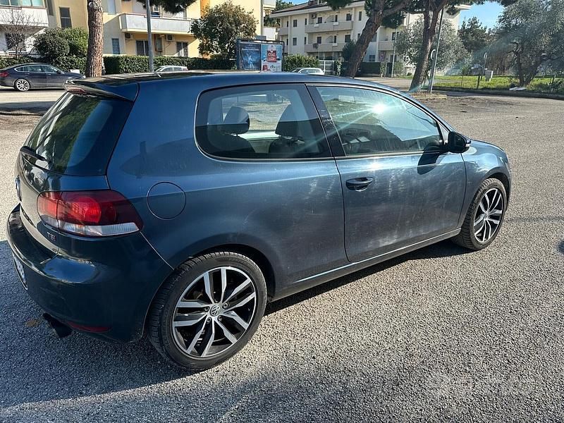 Usata VW Golf VI 200 CV (147 kW) 2010 Blu Utilitaria