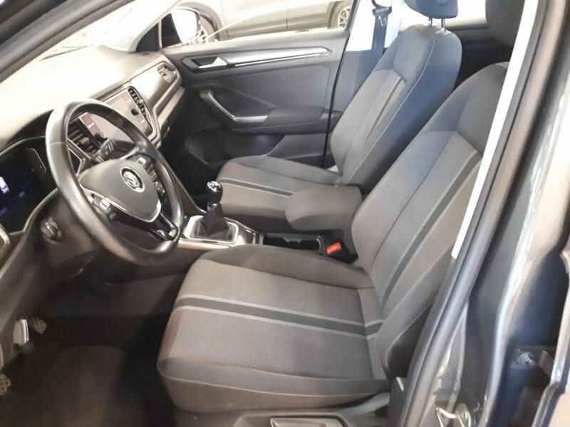 Usata VW T-Roc Style 115 CV (84 kW) 2019 Grigio SUV