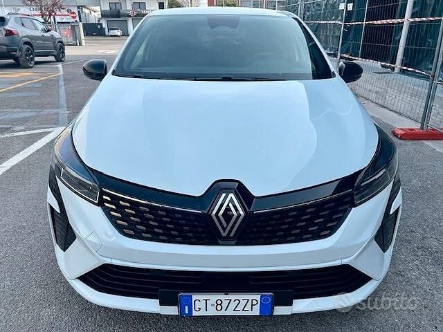 Usata Renault Clio V Techno 91 CV (66 kW) 2024 Bianco Utilitaria