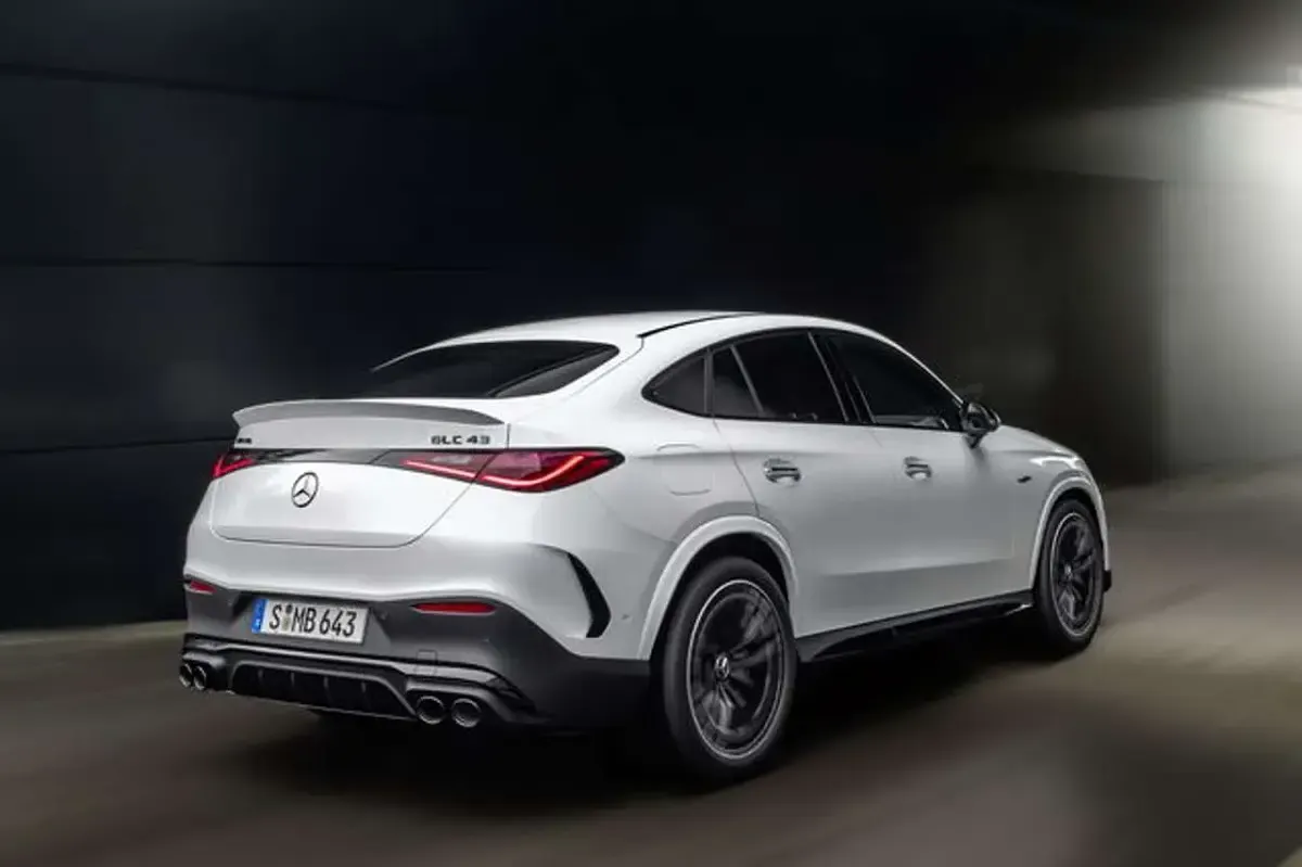 Nuova Mercedes GLC43 AMG AMG Line Premium Plus 421 CV (309 kW) 2026 Argento SUV