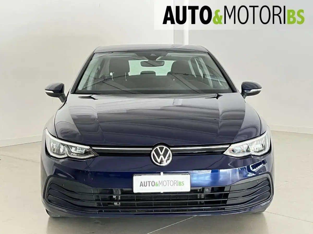 Usata VW Golf VIII Life 150 CV (110 kW) 2020 Blu Berlina