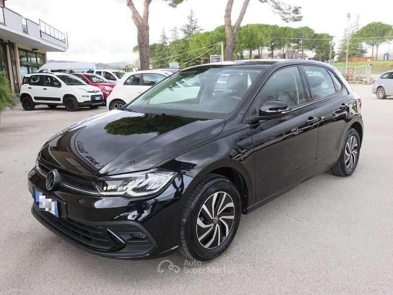 Usata VW Polo 90 CV (66 kW) 2023 Nero Utilitaria