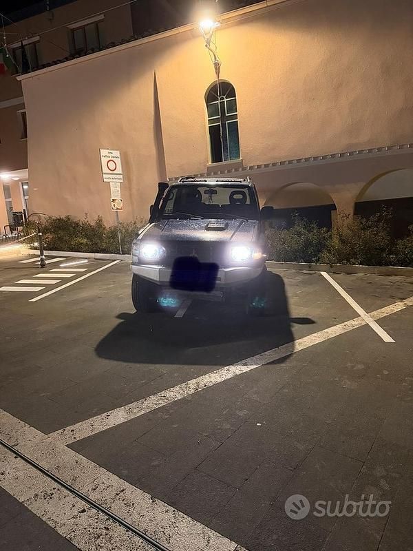 Usata Mitsubishi Pajero 125 CV (91 kW) 2000 Blu SUV