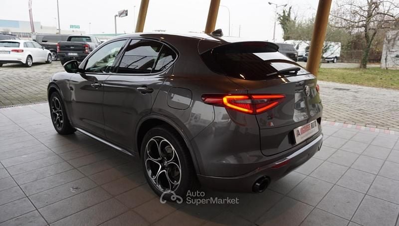 Usata Alfa Romeo Stelvio Veloce 210 CV (154 kW) 2021 Grigio scuro SUV