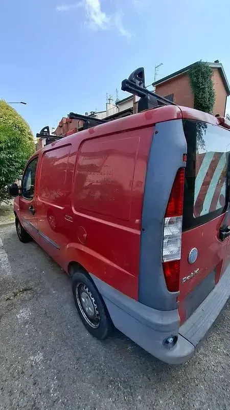 Usata Fiat Doblò Active 103 CV (75 kW) 2004 Rosso Monovolume