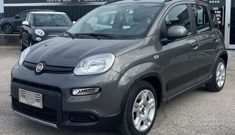 Usata Fiat Panda 71 CV (52 kW) 2024 Grigio Utilitaria