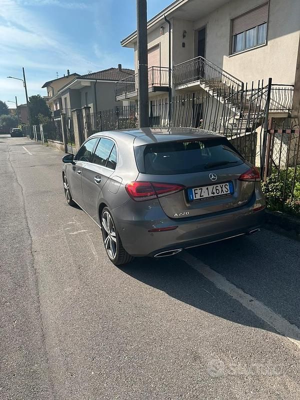 Usata Mercedes A220 194 CV (142 kW) 2019 Grigio Berlina