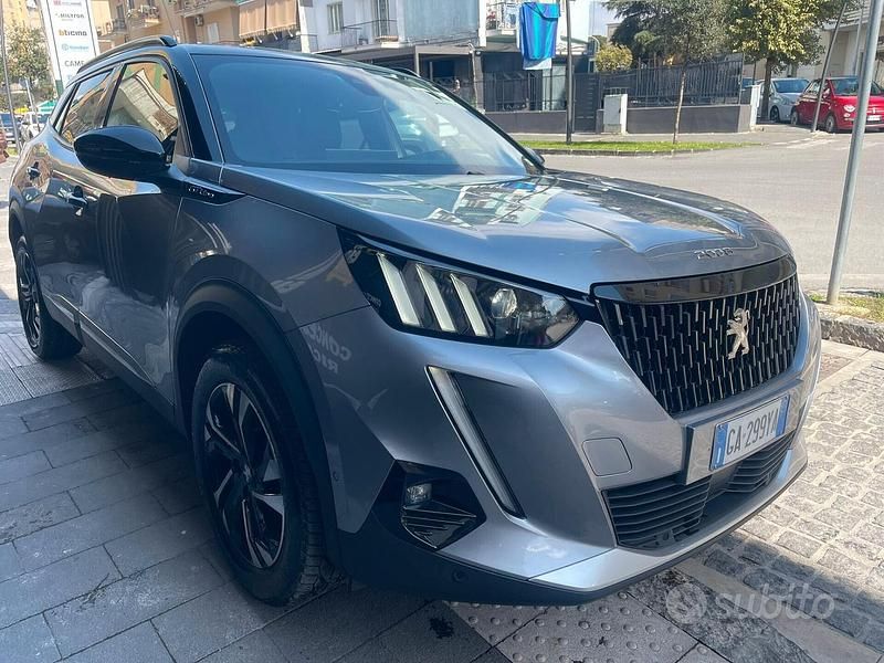 Usata Peugeot 2008 GT-line 131 CV (96 kW) 2020 Grigio SUV