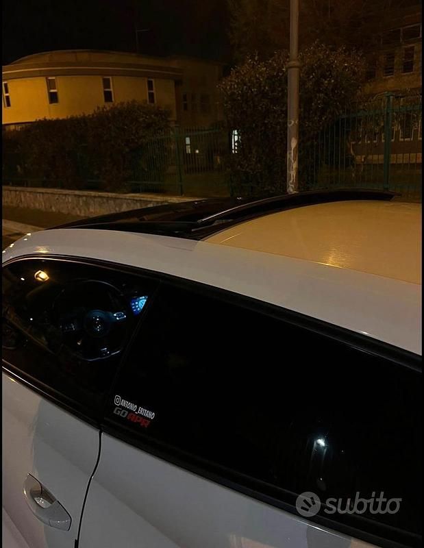 Usata VW Scirocco R 265 CV (194 kW) 2011