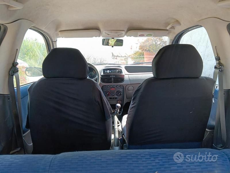 Usata Fiat Punto 80 CV (58 kW) 1999 Nero Utilitaria