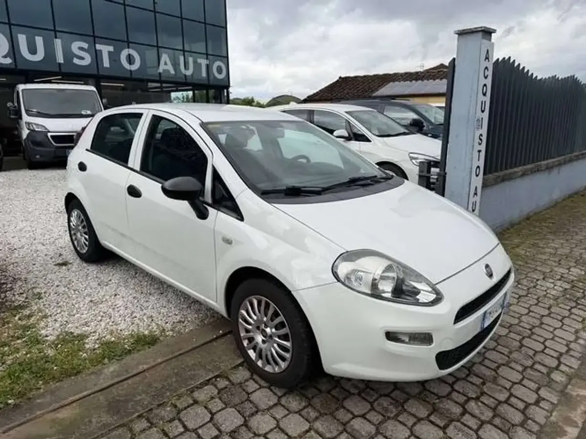 Usata Fiat Punto Street 69 CV (50 kW) 2018 Bianco Utilitaria