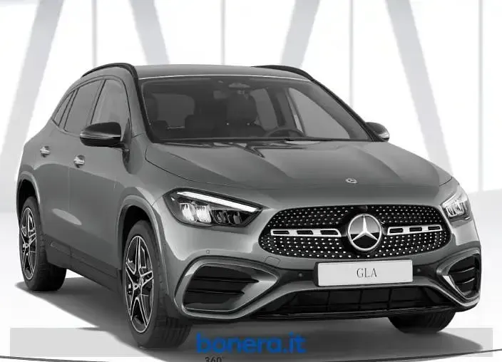 Usata Mercedes GLA200 Advanced Plus 150 CV (110 kW) 2025 Grigio SUV