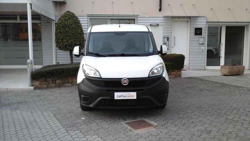 Usata Fiat Doblò 105 CV (77 kW) 2017 Bianco Monovolume