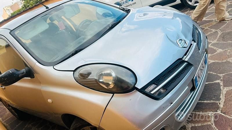 Usata Nissan Micra 80 CV (58 kW) 2005 Grigio Berlina