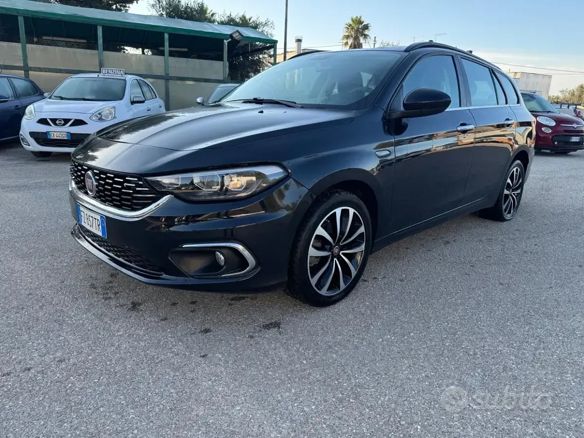 Usata Fiat Tipo Business 120 CV (88 kW) 2020 Nero Station wagon